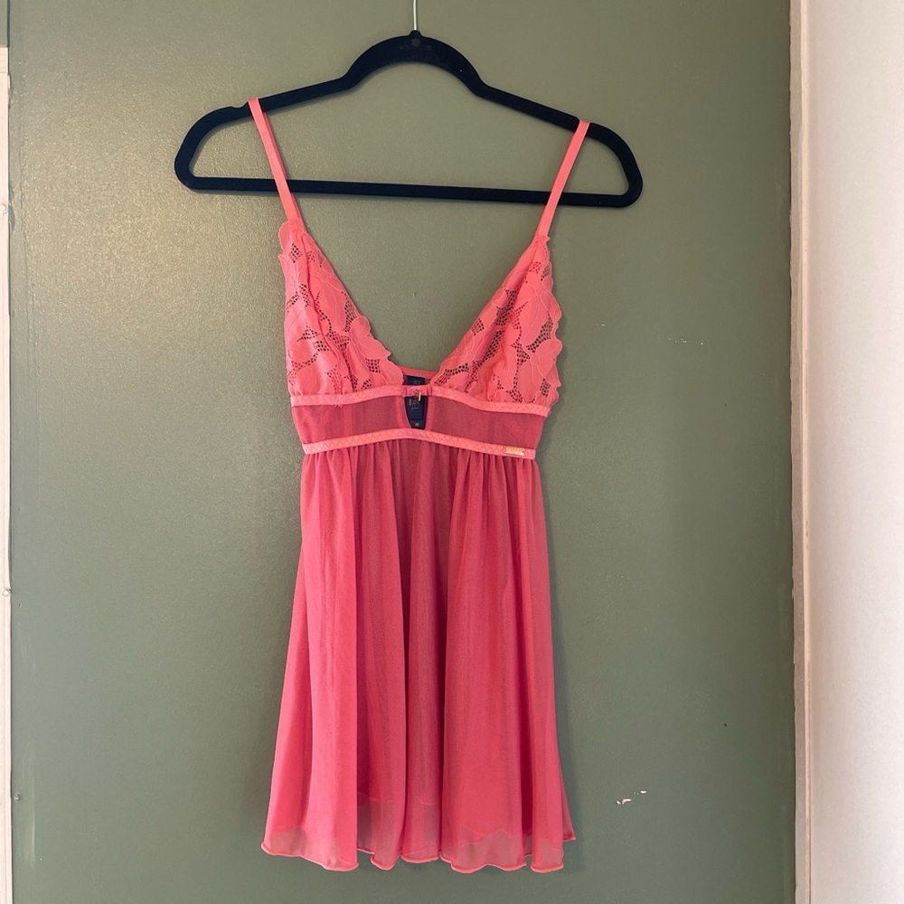 RACHEL ROY Elegant Pink Lace Chemise. Size M. Pre-Loved